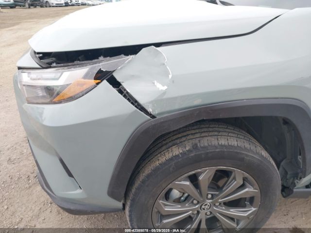 4T3B6RFV8NU102695 Toyota Rav4 Xle Premium