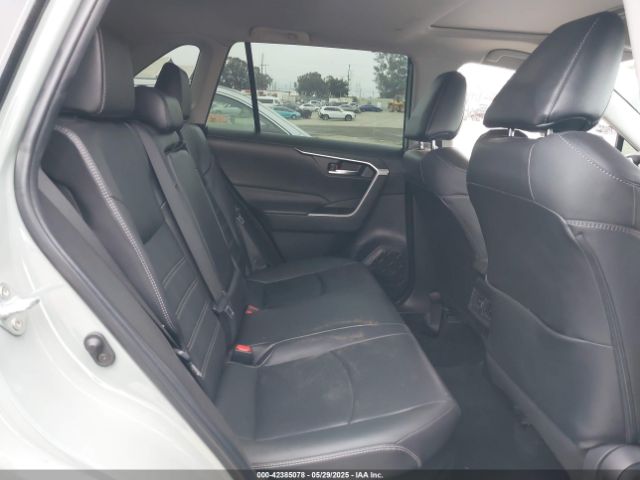 4T3B6RFV8NU102695 Toyota Rav4 Xle Premium