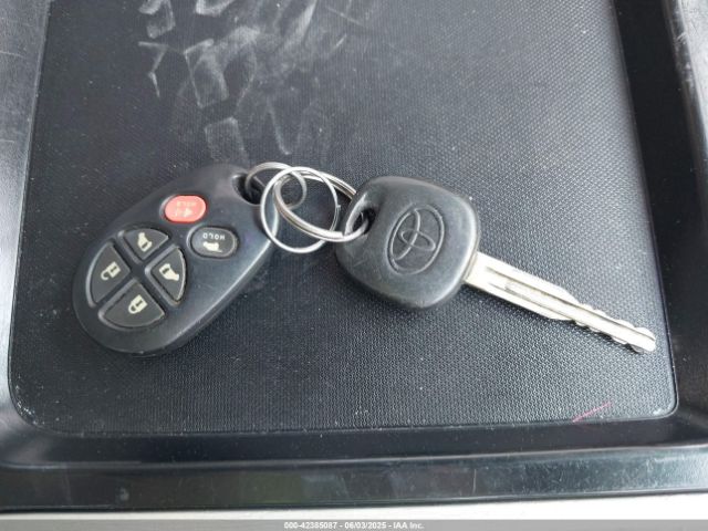 2011 TOYOTA SIENNA 5TDDK3DC7BS002538 Photo 10
