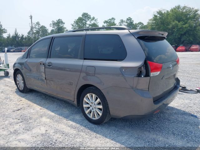 2011 TOYOTA SIENNA 5TDDK3DC7BS002538 Photo 2