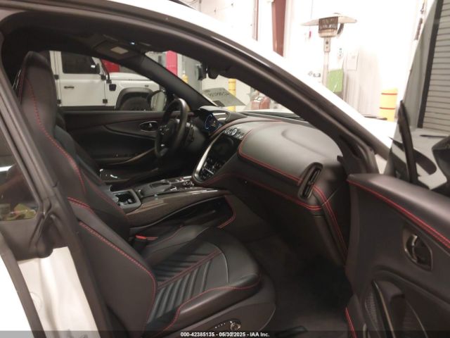 2023 ASTON MARTIN DBX SD7VUJBW3PTV06366 Photo 4