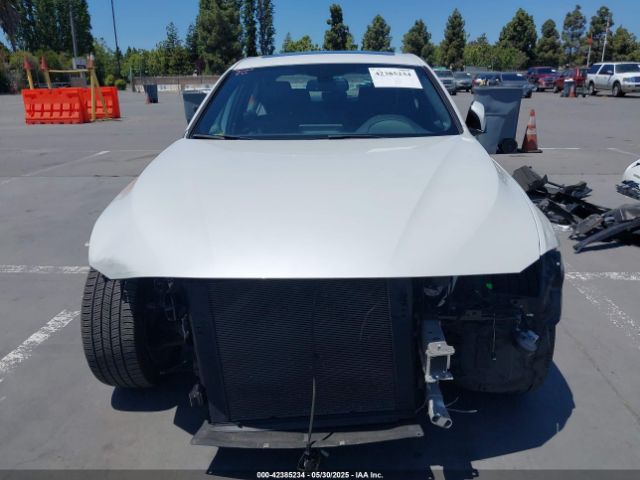 WBA8B9G3XHNU52129 BMW 330I
