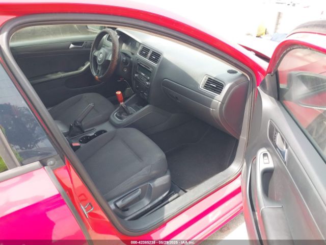 3VW1K7AJXEM415486 Volkswagen Jetta 2.0l S