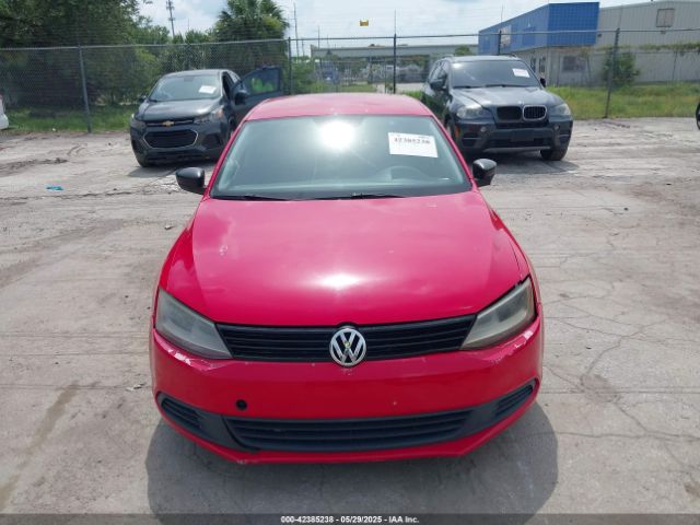 3VW1K7AJXEM415486 Volkswagen Jetta 2.0l S