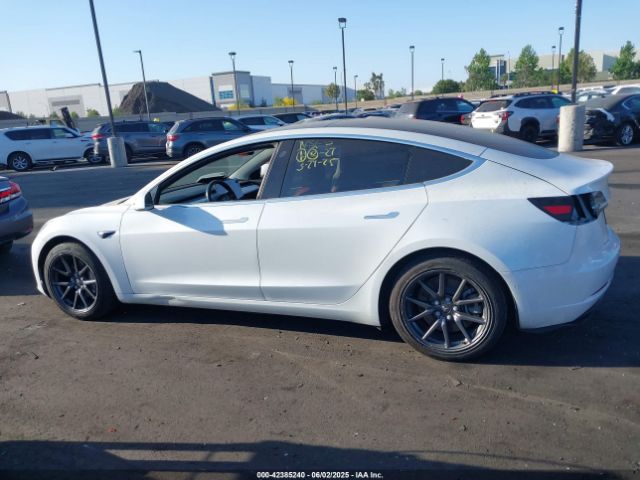 5YJ3E1EB5KF213576 Tesla MODEL 3