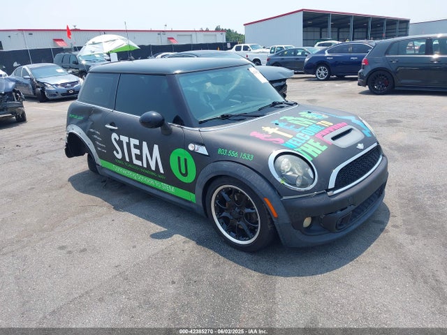 2011 MINI COOPER S WMWSV3C5XBTY14478 Photo 0