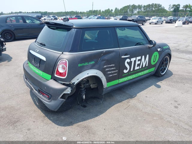 2011 MINI COOPER S WMWSV3C5XBTY14478 Photo 3