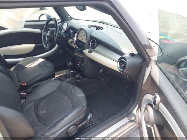 2011 MINI COOPER S WMWSV3C5XBTY14478 Photo 4