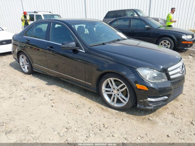 2013 MERCEDES-BENZ C 250 WDDGF4HB8DR267856