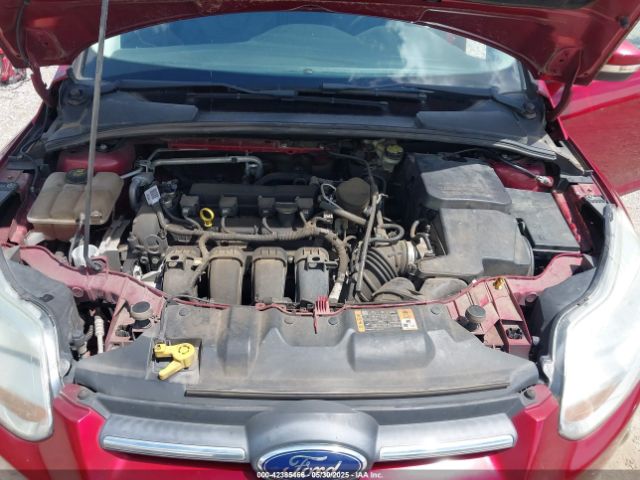 1FADP3F2XEL330795 Ford FOCUS SE