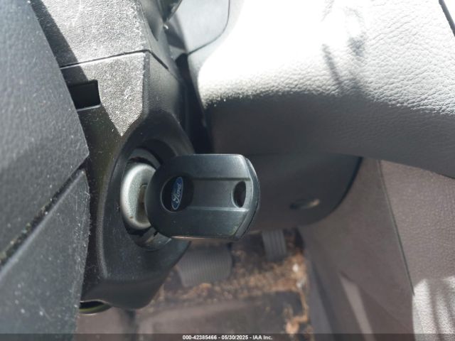 1FADP3F2XEL330795 Ford FOCUS SE