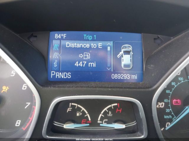 1FADP3F2XEL330795 Ford FOCUS SE