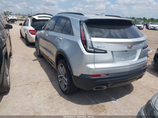 2022 CADILLAC XT4 1GYFZER43NF145874 Photo 2