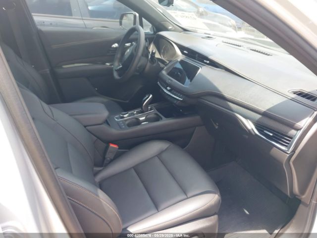 2022 CADILLAC XT4 1GYFZER43NF145874 Photo 4