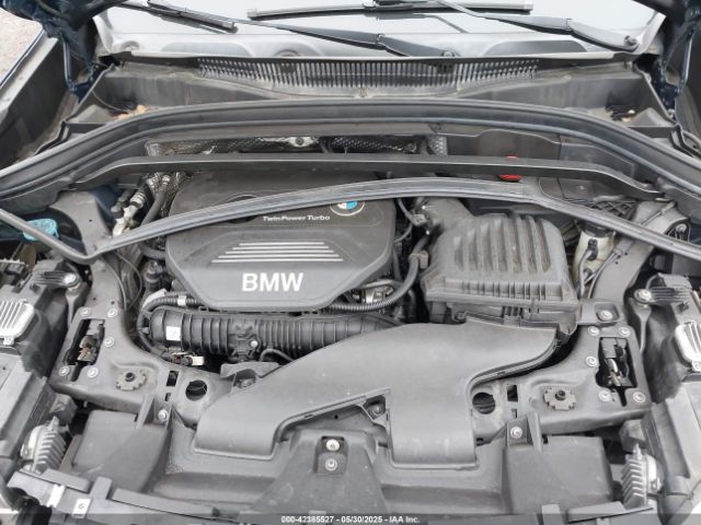 2016 BMW X1 WBXHT3C32G5E48485 Photo 9