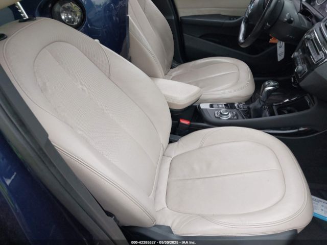 2016 BMW X1 WBXHT3C32G5E48485 Photo 4