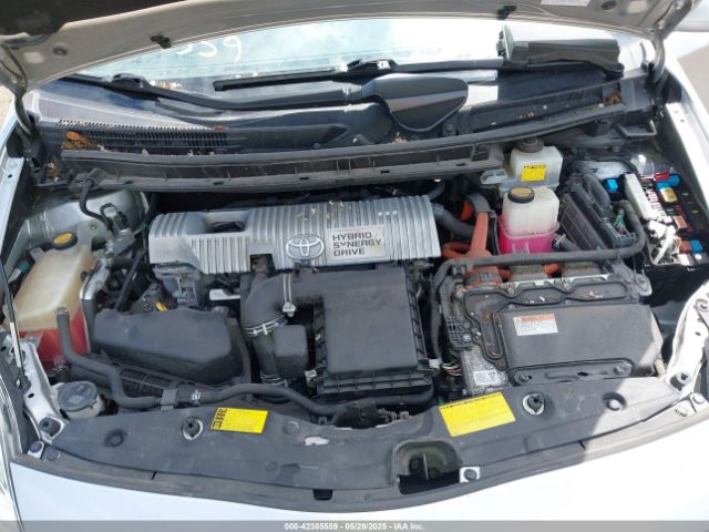 JTDKN3DU3E1790985 Toyota Prius Three
