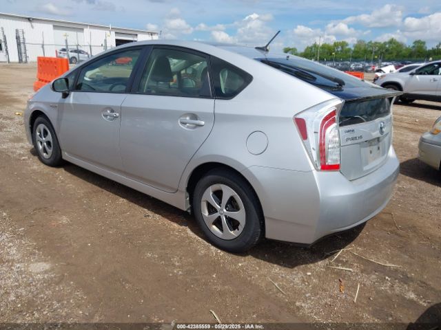 JTDKN3DU3E1790985 Toyota Prius Three