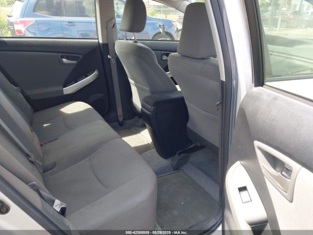 JTDKN3DU3E1790985 Toyota Prius Three