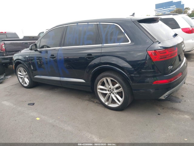 WA1VAAF79HD019321 Audi Q7 3.0t Premium