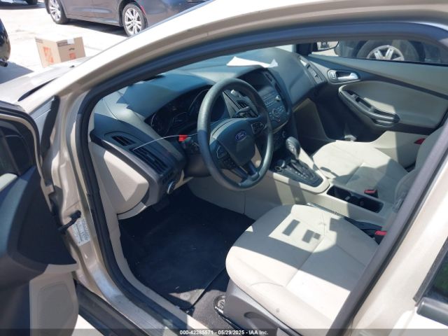 1FADP3F21JL331408 Ford FOCUS SE