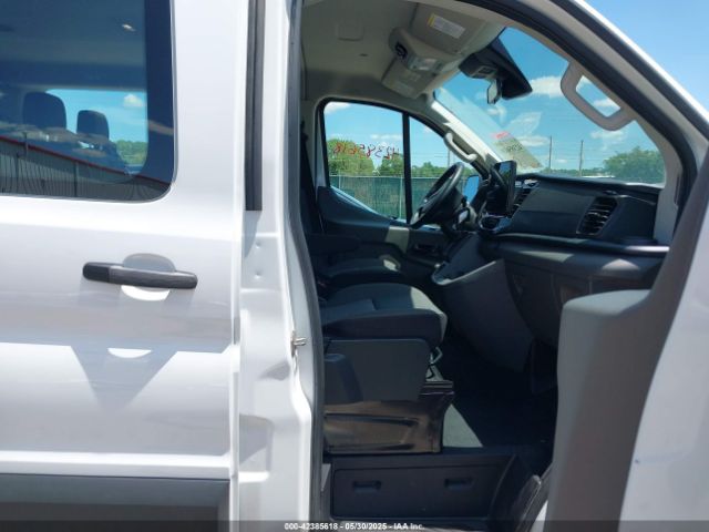 1FBAX2Y80RKA83327 Ford Transit-350 Passenger Van Xlt