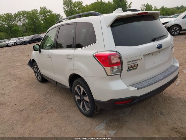 2018 SUBARU FORESTER JF2SJAJC6JH402887 Photo 2