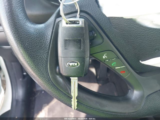 KNAFX4A68G5486177 KIA FORTE LX
