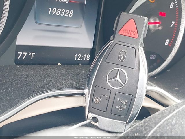 55SWF4JB4FU073364 Mercedes-Benz C 300 Luxury/sport