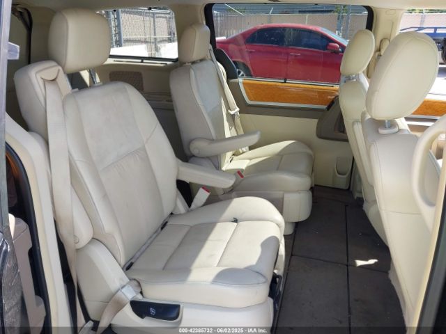 2010 CHRYSLER TOWN & COUNTRY 2A4RR6DX0AR133589 Photo 7