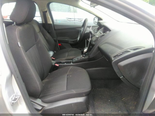 1FADP3K20HL336938 Ford FOCUS SE