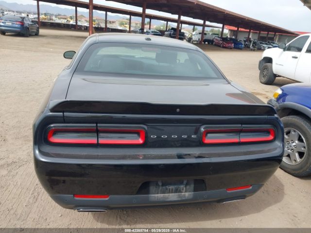 2C3CDZJG4NH214742 Dodge Challenger Gt