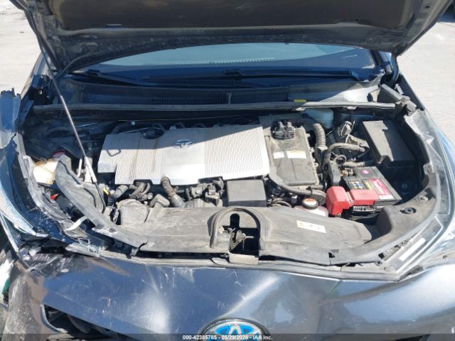 JTDKARFUXG3019426 Toyota Prius Four Touring