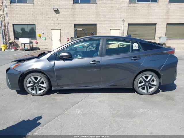 JTDKARFUXG3019426 Toyota Prius Four Touring