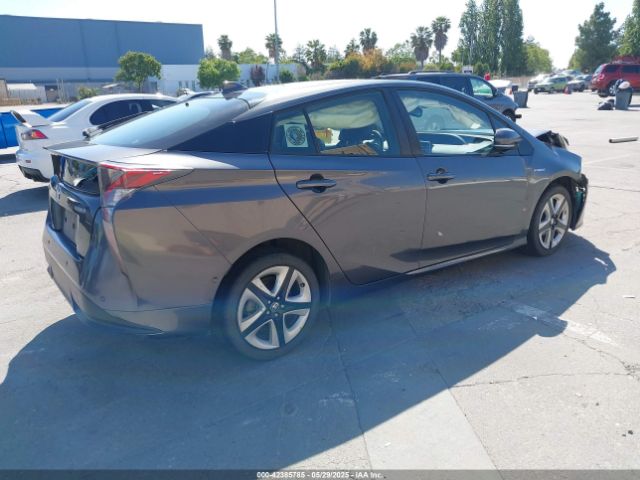 JTDKARFUXG3019426 Toyota Prius Four Touring