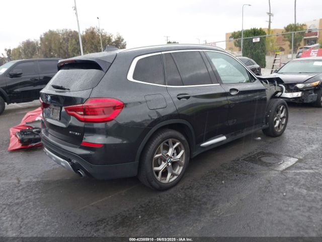 2021 BMW X3 5UXTY3C05M9F61235 Photo 3