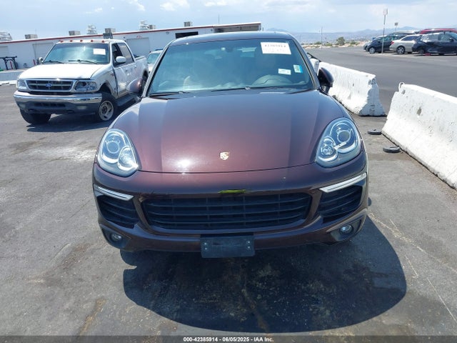 Porsche Cayenne 2018 WP1AA2A21JKA02194 Image 12