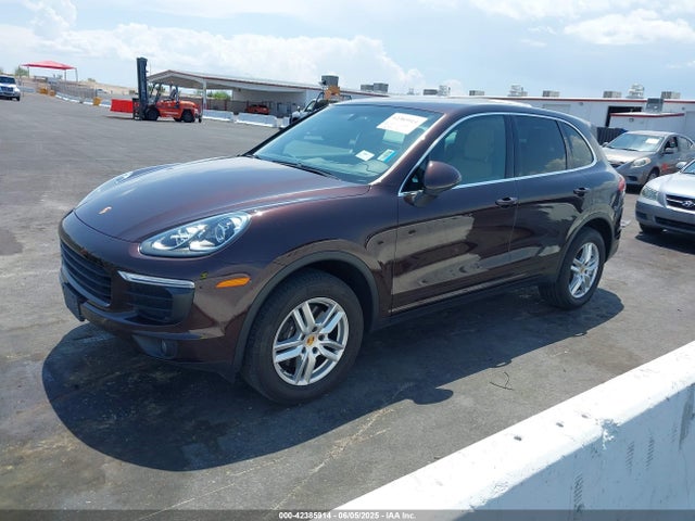 Porsche Cayenne 2018 WP1AA2A21JKA02194 Image 2
