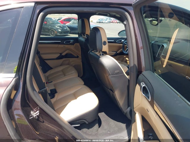 Porsche Cayenne 2018 WP1AA2A21JKA02194 Image 8