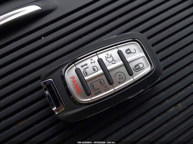 2023 CHRYSLER PACIFICA 2C4RC1BG9PR616102 Photo 10
