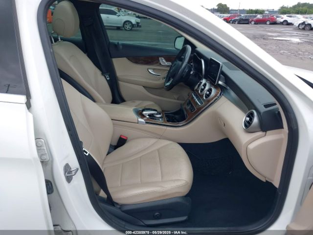 2016 MERCEDES-BENZ C 300 55SWF4JB5GU158957 Photo 4