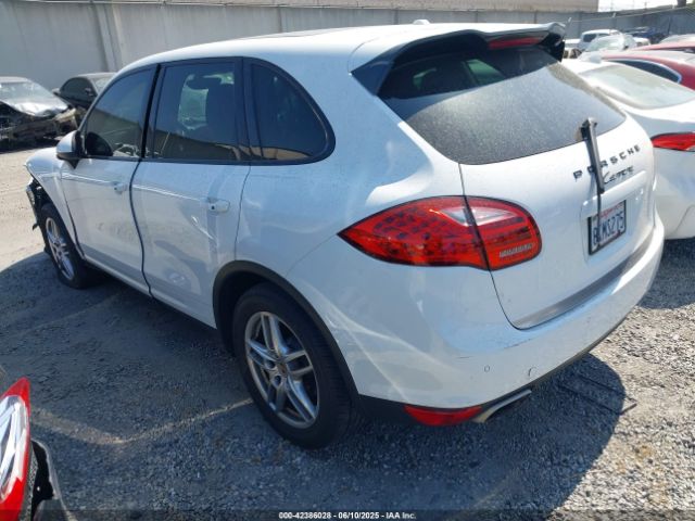 2013 PORSCHE CAYENNE WP1AA2A27DLA12033 Photo 2
