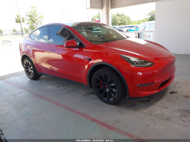 2023 TESLA MODEL Y 7SAYGDEE4PF750039 Photo 0