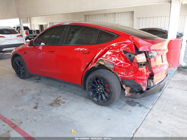 2023 TESLA MODEL Y 7SAYGDEE4PF750039 Photo 2