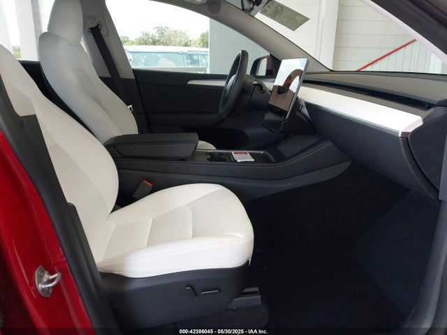 2023 TESLA MODEL Y 7SAYGDEE4PF750039 Photo 4