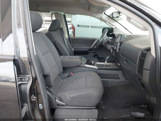1N6BA0EC4EN503126 Nissan TITAN SV