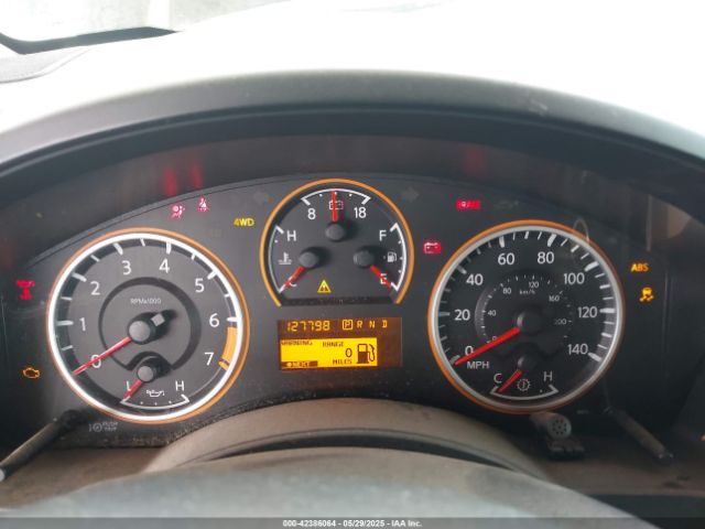 1N6BA0EC4EN503126 Nissan TITAN SV