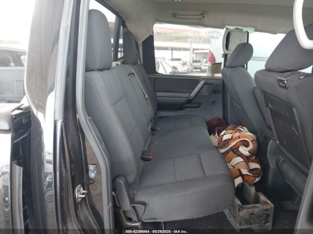 1N6BA0EC4EN503126 Nissan TITAN SV