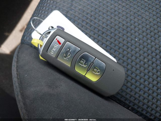 3MYDLBYV5JY332237 Toyota YARIS IA
