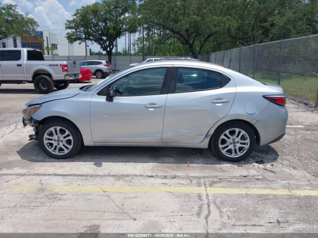 3MYDLBYV5JY332237 Toyota YARIS IA